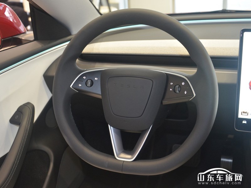 2023款 特斯拉Model 3+ 中控